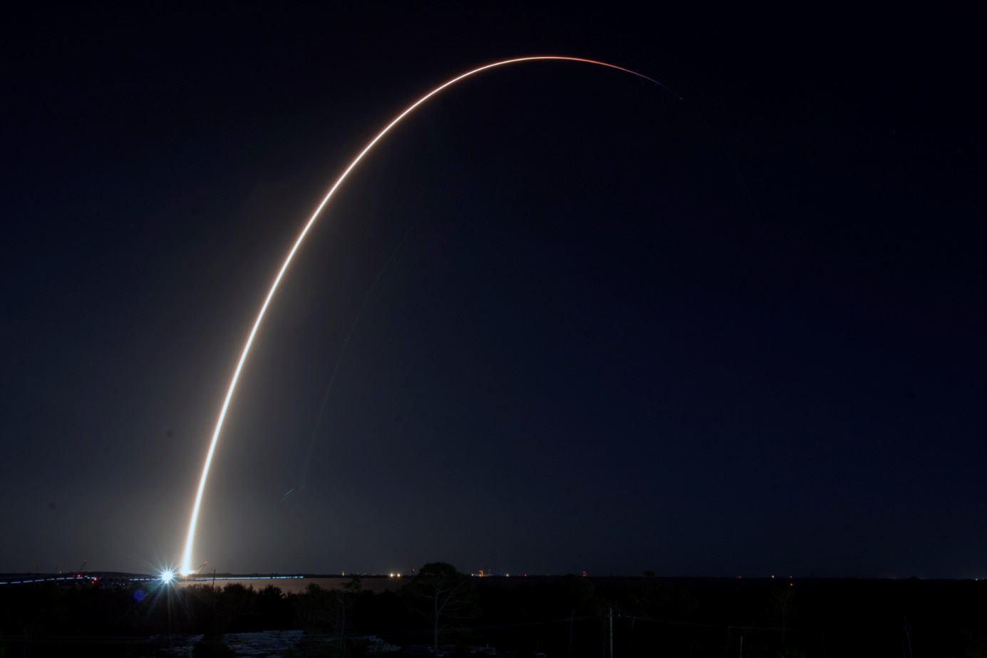 Falcon 9 Starlink 5-6 Streak Shot, Photo Courtesy Carleton Bailie/Spaceline