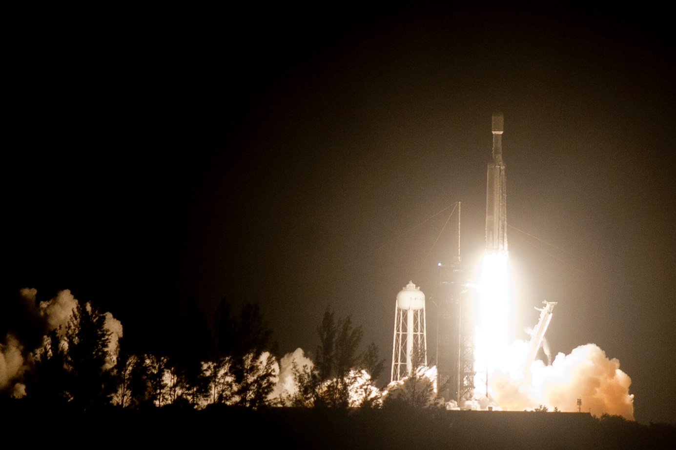 Falcon Heavy Viasat-3 Americas Launch, Photo Courtesy Carleton Bailie/Spaceline