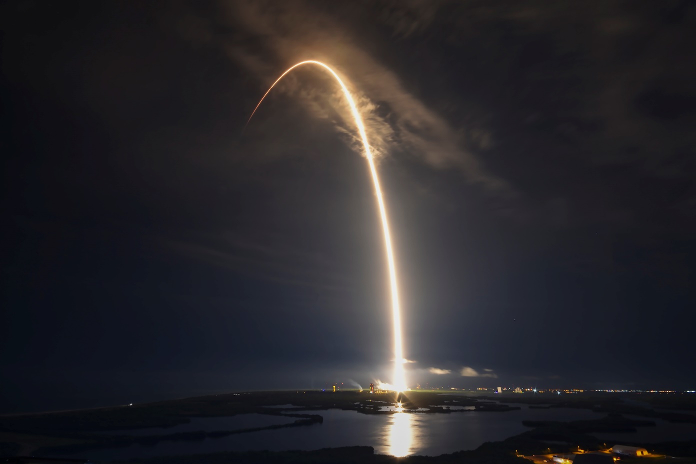 Falcon 9 Starlink 6-10 Streak Shot, Photo Courtesy SpaceX