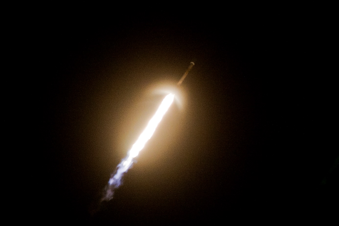 Falcon 9 Starlink 6-7 Downrange, Photo Courtesy Carleton Bailie/Spaceline