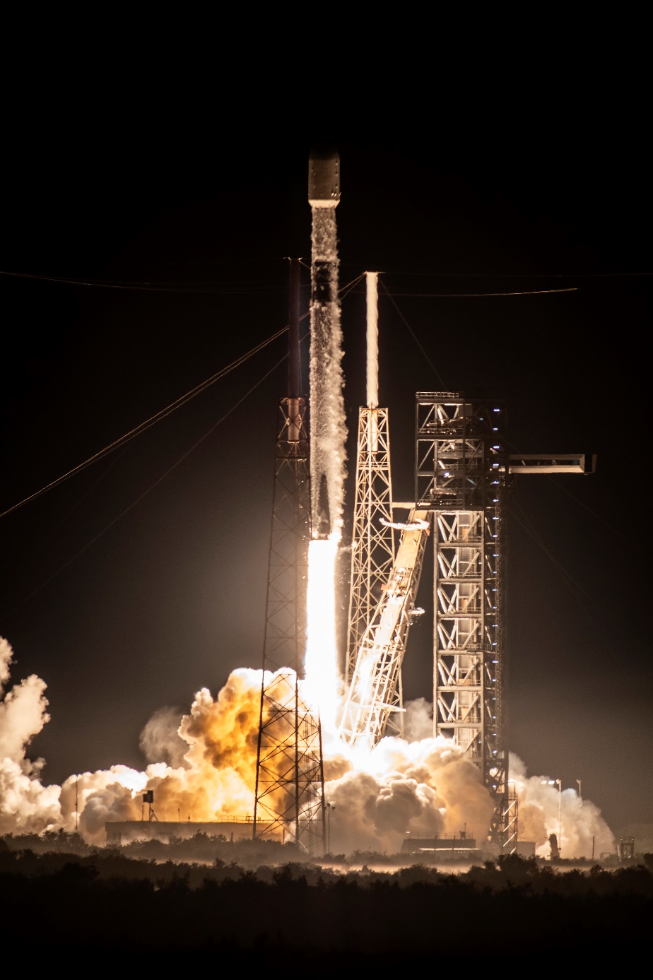 Falcon 9 Starlink 6-27 Launch, Photo Courtesy SpaceX